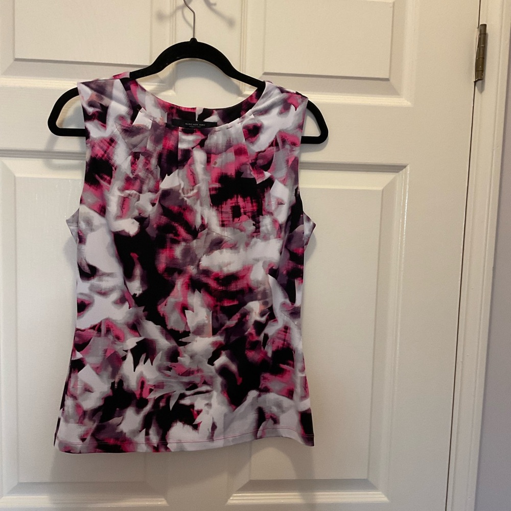 ❤️4 for $20. Marc New York top